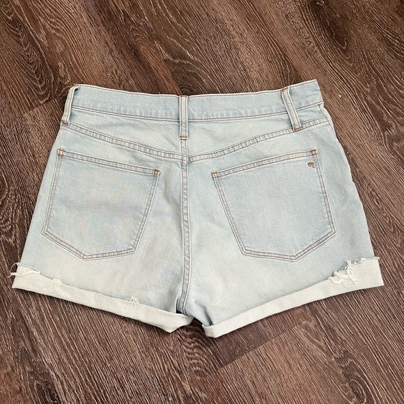 Madewell Prescott Lightwash Shorts - Picture 3 of 5